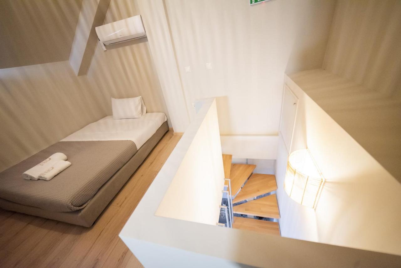 Theros Suites Dhiminio Eksteriør billede