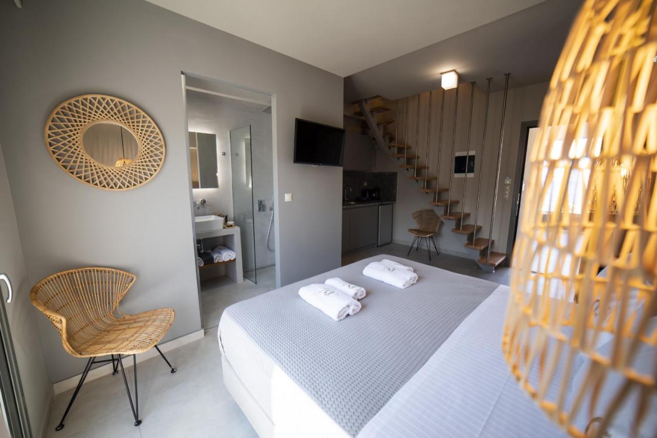 Theros Suites Dhiminio Eksteriør billede