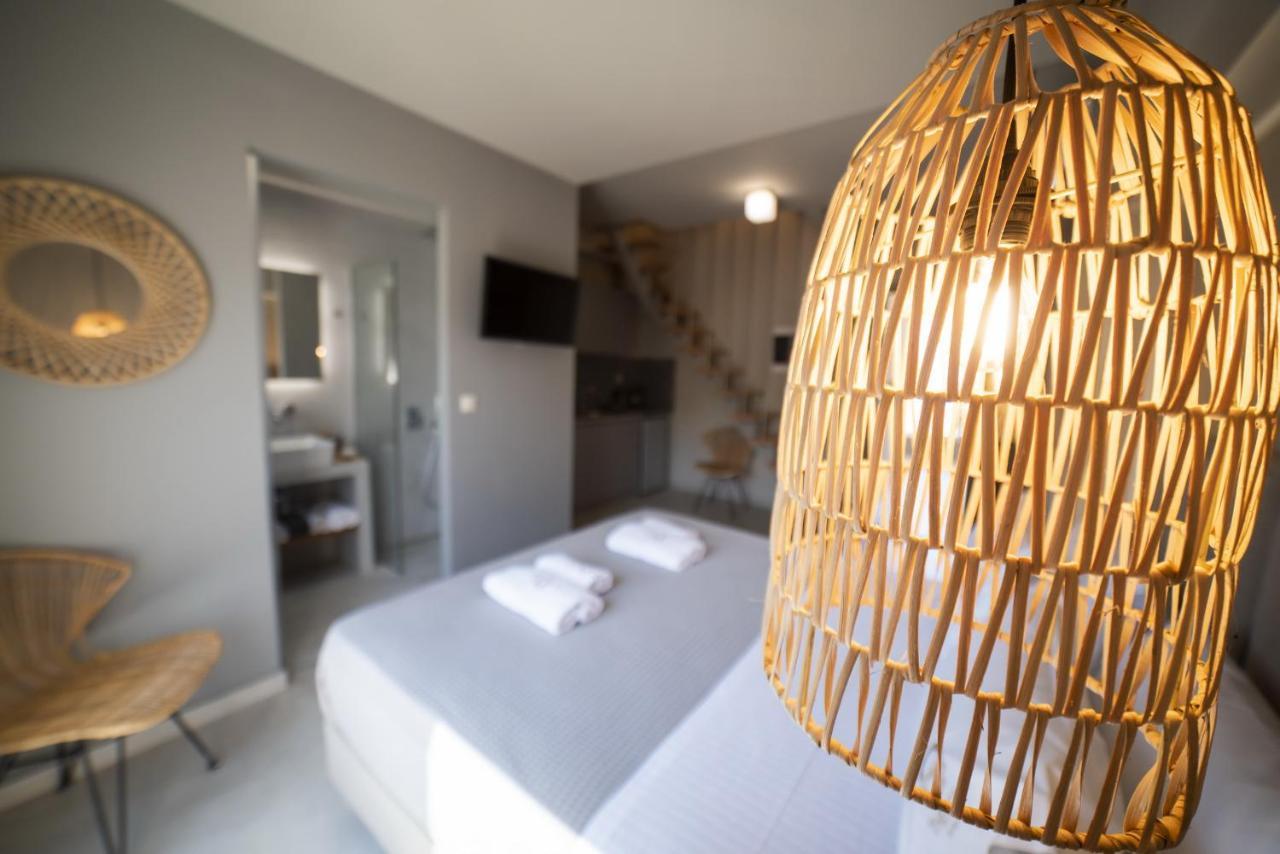 Theros Suites Dhiminio Eksteriør billede